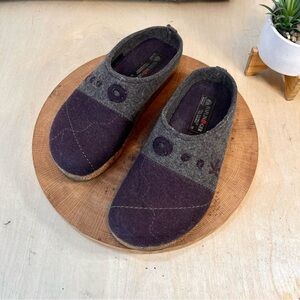 Haflinger GZ Tristan Wool Felt Clogs in Maroon and Grey Size 38